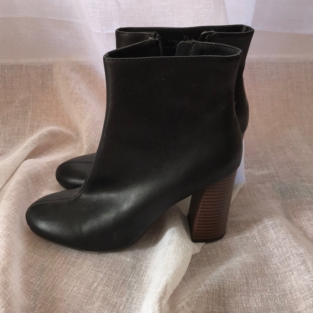 Black stacked Heel Ankle Boots